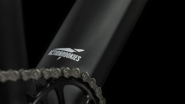 CUBE ELITE C:62 240 PRO 